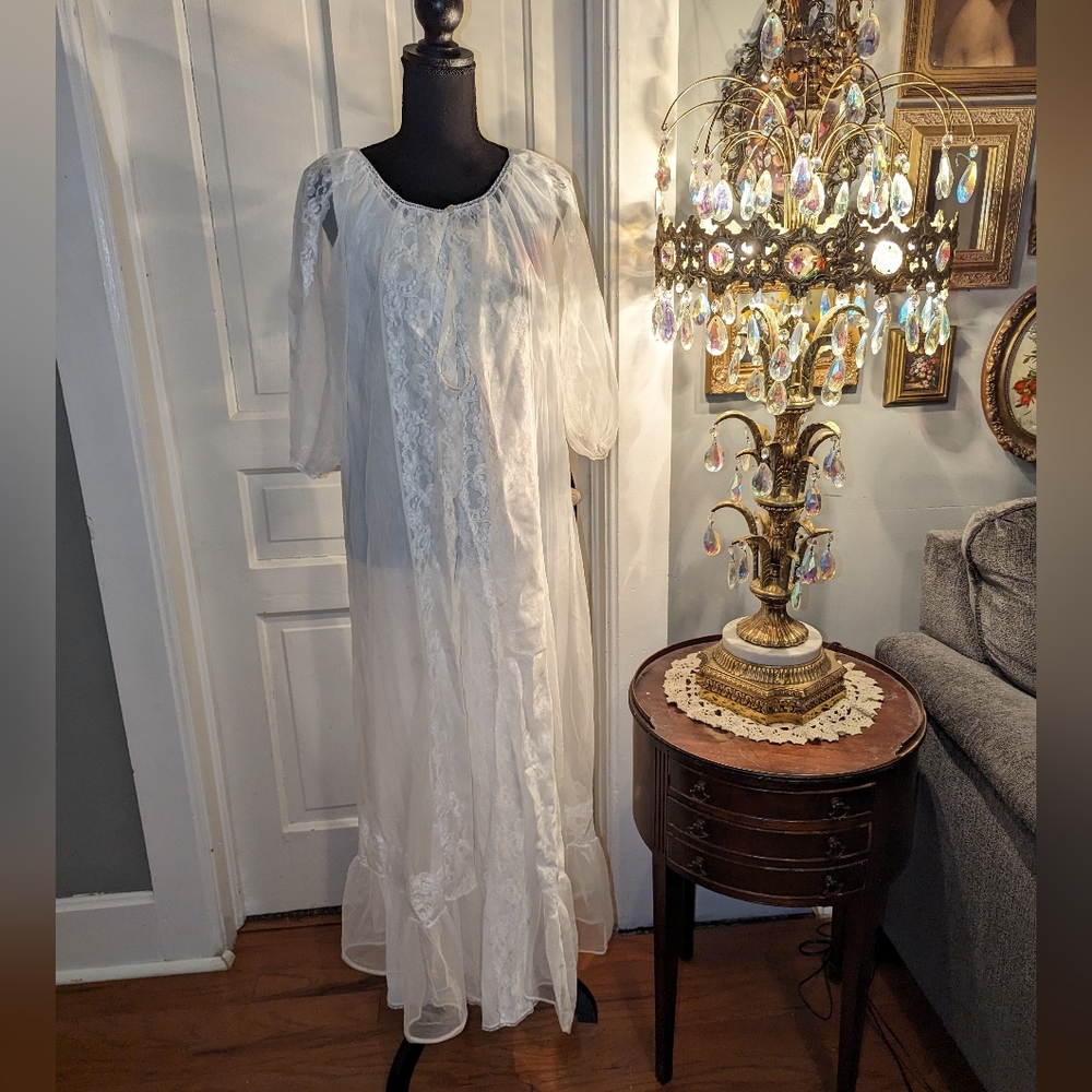 Vintage Movie Star Peignoir Nightgown Set Small GUC White Lace